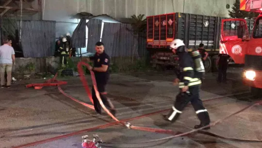 Kimyasal tepkime yoğun duman oluşturdu, göz gözü görmedi