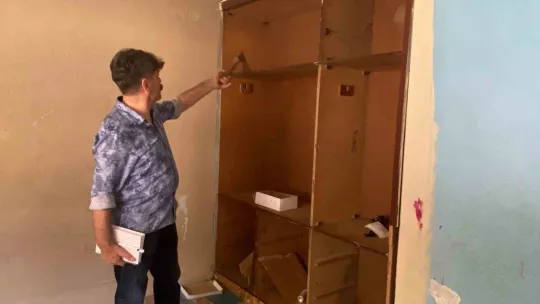 Kiraya verdiği evine 6 yıl sonra girdi, gördüğü manzara dehşete düşürdü