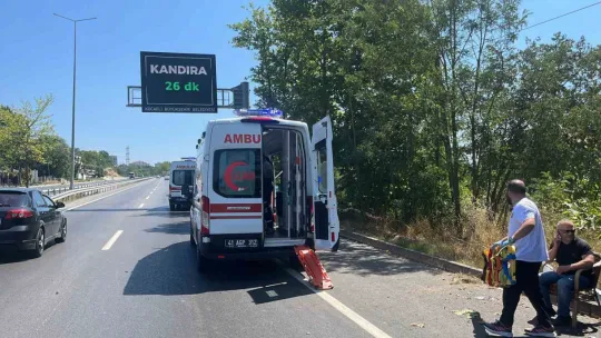 Otomobil yolun karşısına geçmek isteyen araca çarptı: 5 yaralı