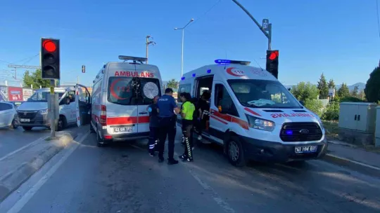 Kırmızı ışıkta geçti, faciaya yol açıyordu