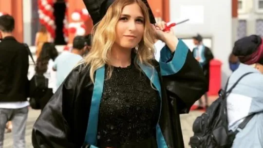 İki genç kadından geriye bu fotoğraflar kaldı
