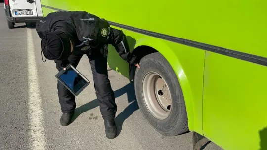 Kocaeli Emniyeti uyardı: Kış lastiklerinizi sakın çıkarmayın!