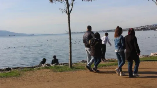 Kış ortasında yaz havası şaşırttı, vatandaşlar sokağa döküldü