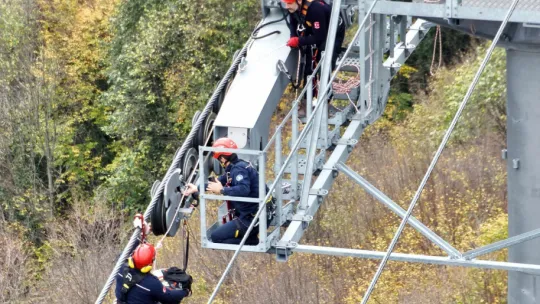 Teleferik hattında gerçeği aratmayan tatbikat