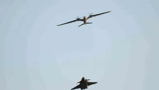 KIZILELMA VE AKINCI'dan kol uçuşu