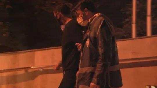 Kızına şiddet uygulayan kadın ve dini nikahlı eşi tutuklandı!