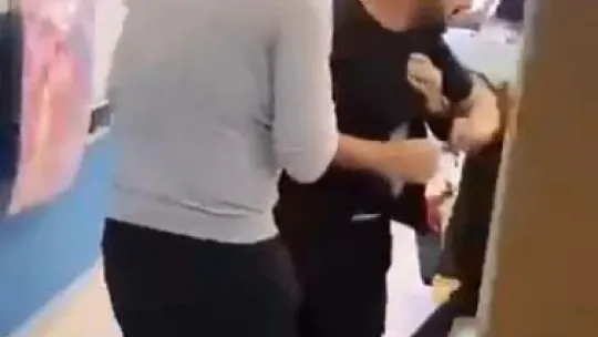 Veli sınıfı basıp, öğretmeni darp etmişti: 3 gözaltı