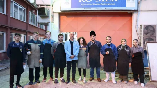 Kızlar erkek öğrencilere meydan okudu
