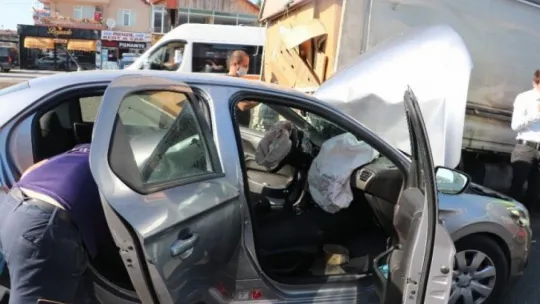 Kocaeli 11 araç birbirine girdi: 3 yaralı!