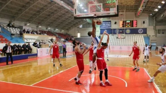 Kocaeli BŞB Kağıtspor dolu dizgin!