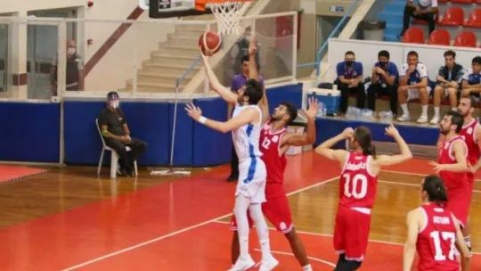 Kocaeli BŞB Kağıtspor dolu dizgin!