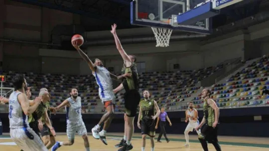 Kocaeli BŞB Kağıtspor galip geldi: 78-70