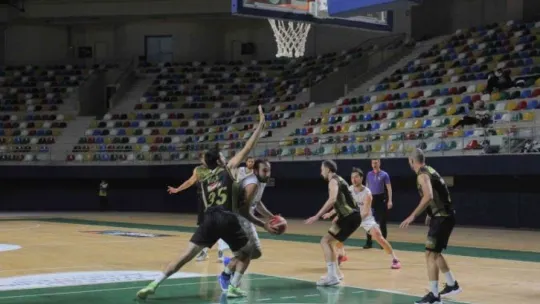 Kocaeli BŞB Kağıtspor galip geldi: 78-70