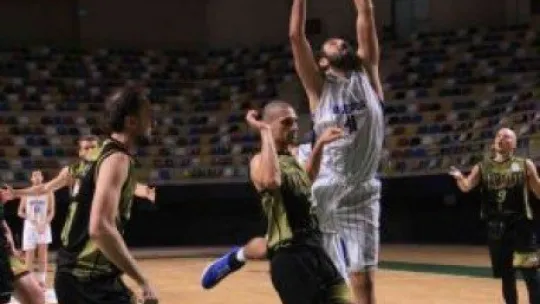 Kocaeli BŞB Kağıtspor galip geldi: 78-70