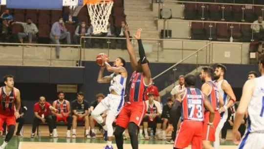 Kocaeli BŞB Kağıtspor mağlup oldu: 69 - 78