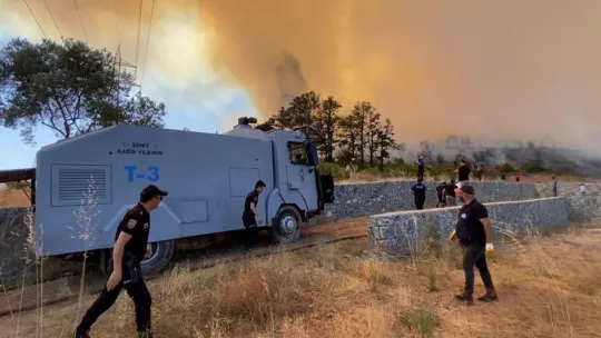 Büyükakın, orman yangınındaki son durumu açıkladı