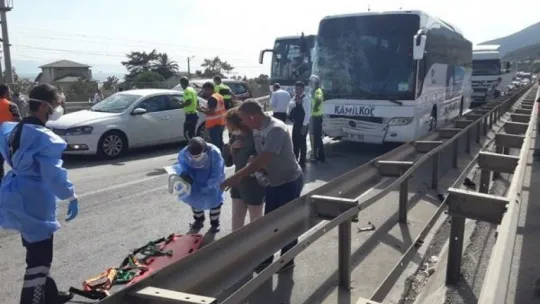 Kocaeli D-100 karayolunda zincirleme kaza: Çok sayıda yaralı