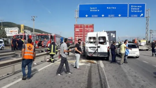 Kocaeli D-100 karayolunda zincirleme kaza: Çok sayıda yaralı