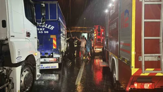 Kocaeli'de 1 kişinin öldüğü zincirleme kazayla ilgili 2 sürücü tutuklandı