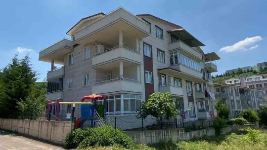 Kocaeli'de 1 yaşındaki bebek 3. kattan düştü