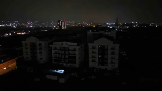 Kocaeli'de soğuk havada karanlığa mahkum oldular