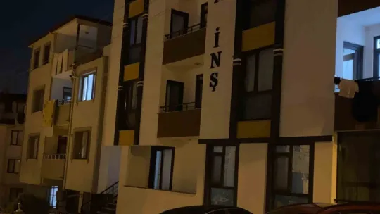 Evde başından vurulmuş halde bulundu