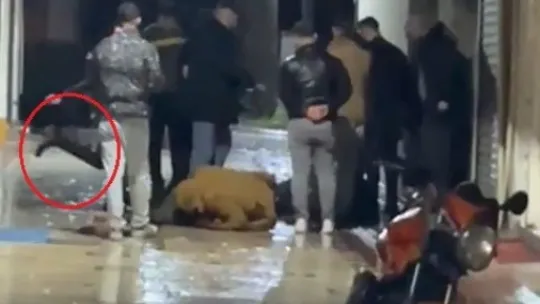 Kocaeli'de 2 kişiyi acımasızca kemerle döven şahıslar yakalandı