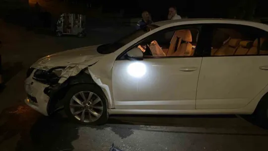Kocaeli'de 2 otomobil çarpıştı: 2 yaralı