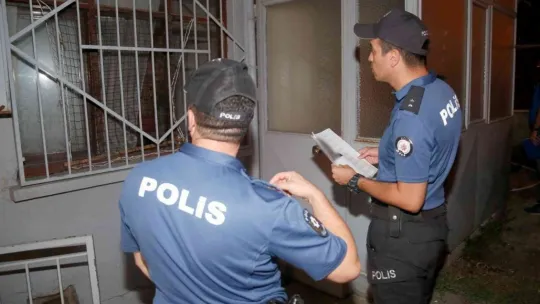 Kocaeli'de 20 aranan şahıs yakalandı