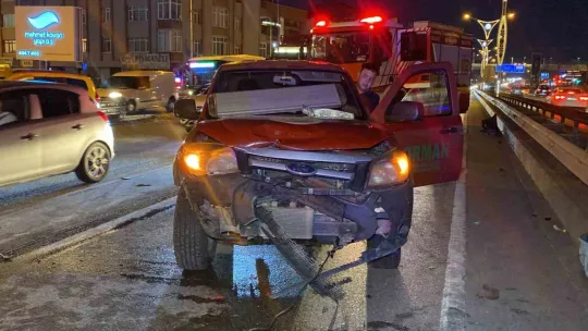 Kocaeli'de 3 araç kazaya karıştı: 1 yaralı
