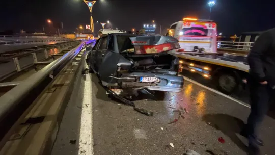 Kocaeli'de 4 araç birbirine girdi: 1 yaralı