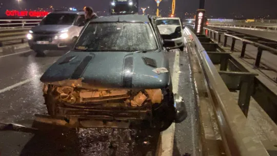 Kocaeli'de 4 araç birbirine girdi: 1 yaralı