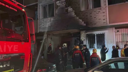 Kocaeli'de 4 katlı binada doğal gaz patlaması: 13 yaralı