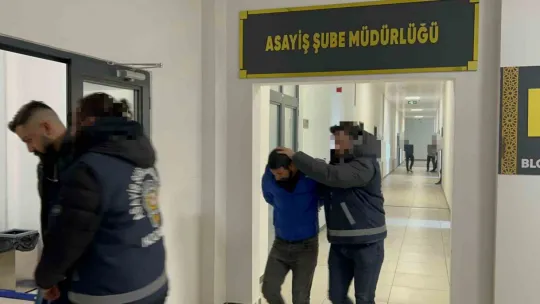 Kocaeli'de 40 bin TL'lik dizüstü bilgisayar çalan şüpheliler yakalandı