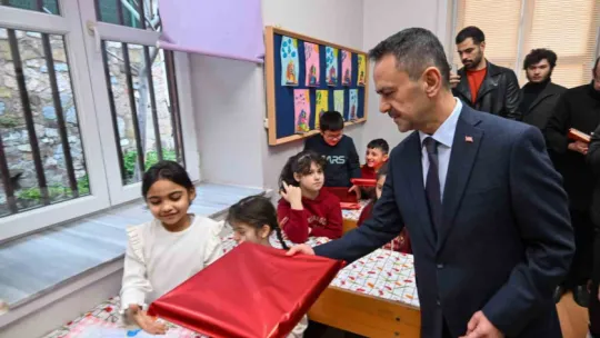 Kocaeli'de 425 bin öğrenci karne heyecanı yaşadı