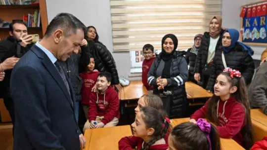 Kocaeli'de 425 bin öğrenci karne heyecanı yaşadı
