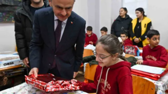 Kocaeli'de 425 bin öğrenci karne heyecanı yaşadı