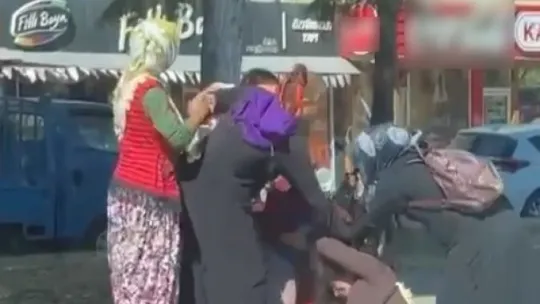 Kocaeli'de 7 dilenci kadın birbirine girdi