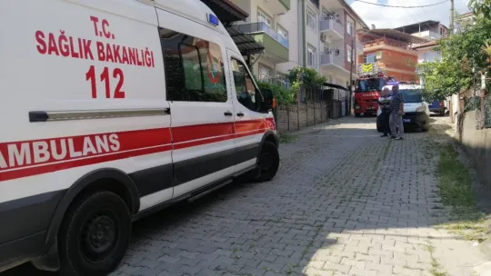 Evinde ölü bulundu