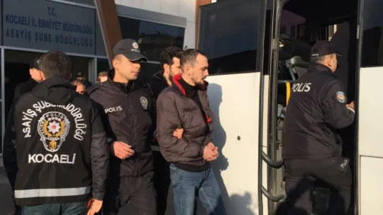 Kocaeli'de akaryakıt çetesinden dev vurgun!