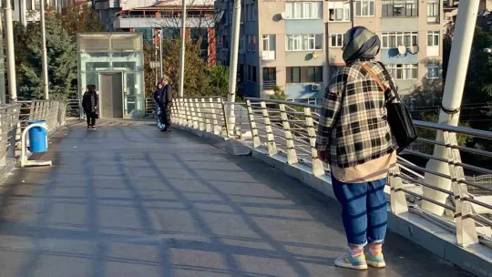 Kocaeli'de Ata'ya saygı duruşu