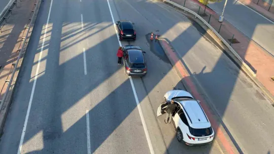 Kocaeli'de Ata'ya saygı duruşu
