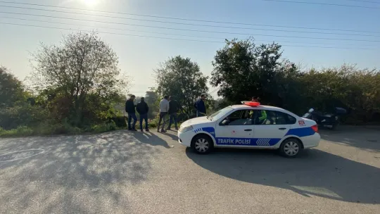 Kocaeli'de beton mikseri devrildi