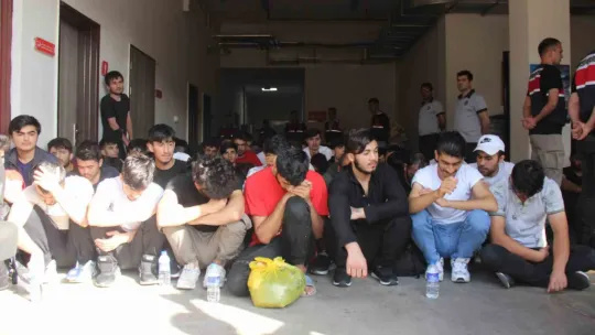 Kocaeli'de bin 419 düzensiz göçmen sınır dışı edildi