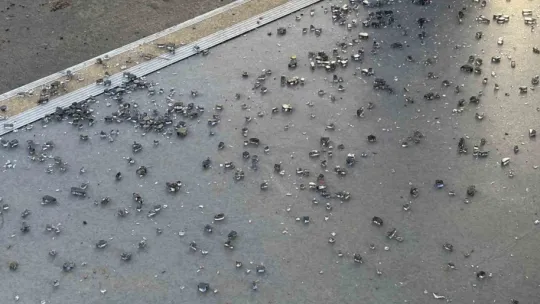 Kocaeli'de çöp kamyonu tramvaya çarptı: 3 yaralı