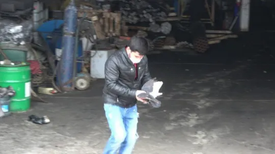 Kocaeli'de depo alevlere teslim oldu!