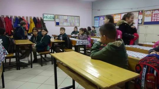 Kocaeli'de depremzede öğrenciler ders başı yaptı
