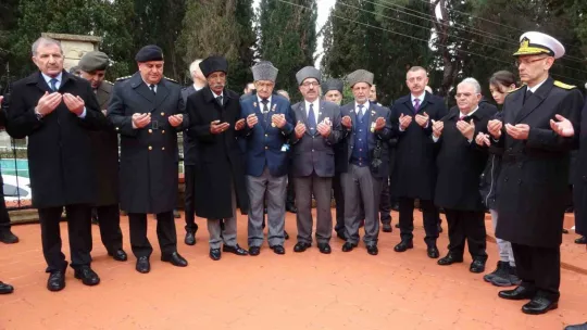 Kocaeli'de eller Çanakkale şehitleri için semaya açıldı
