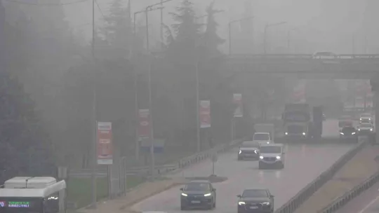 Kocaeli'de etkili olan sis sürücülere zor anlar yaşattı