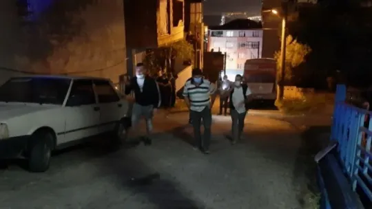 Kocaeli'de evine giderken silahlı saldırıya uğradı!